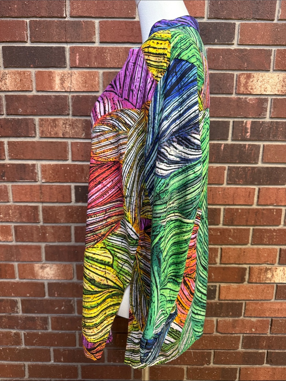 Jams World Vibrant Multicolor Samba Patterned Top Size Large - Picture 6 of 12